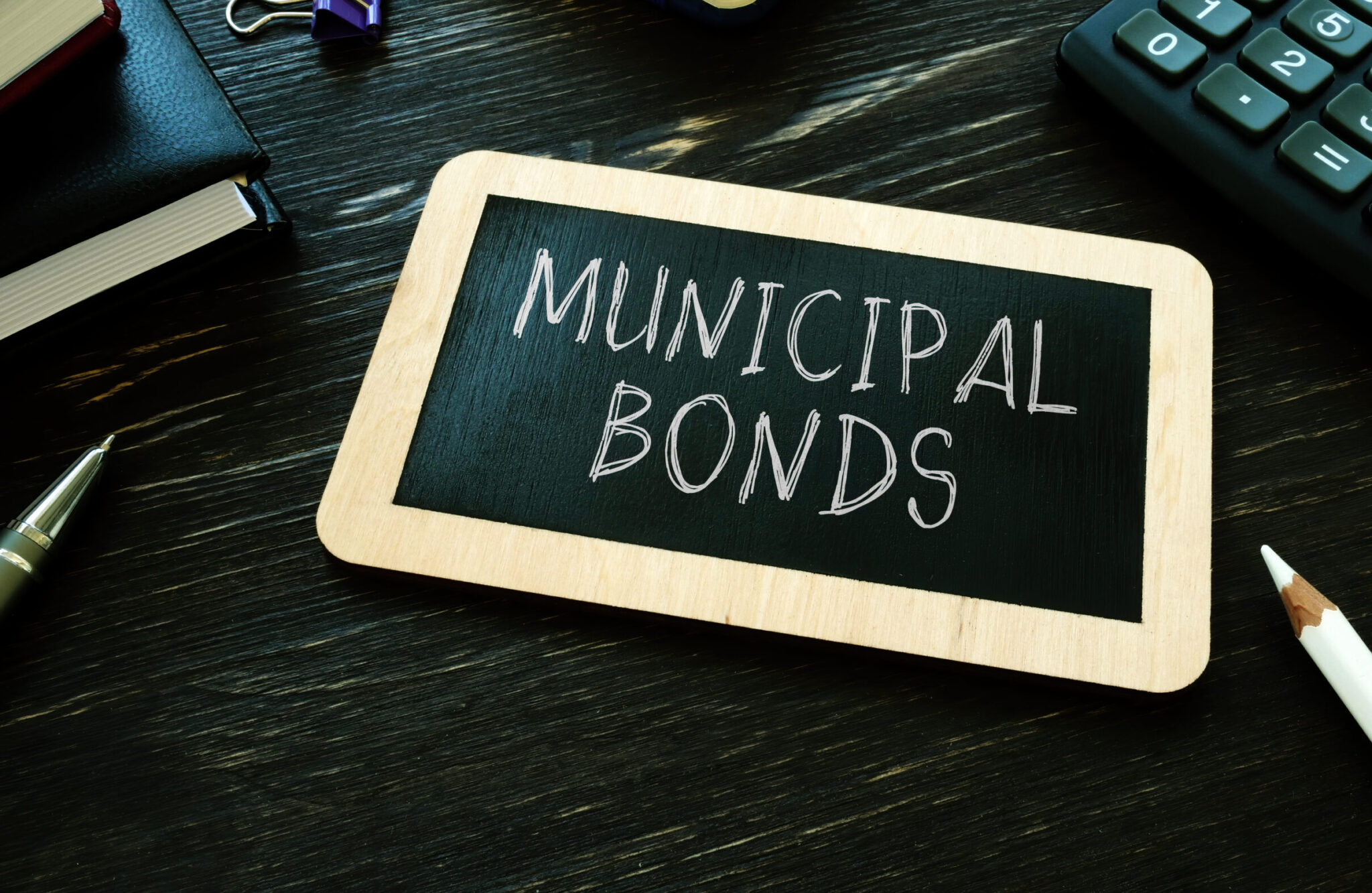 Municipal Bonds (Munis) Definition + Examples